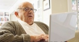 Today's Service Crew hoolie