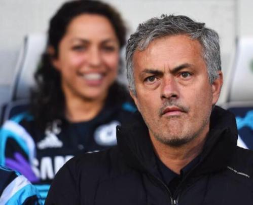 Jose - she's behind you...
