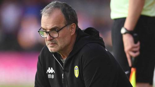 marcelo-bielsa-se-vuelve-aun-mas-loco-sus-jugadores-tienen-que-recoger-basura